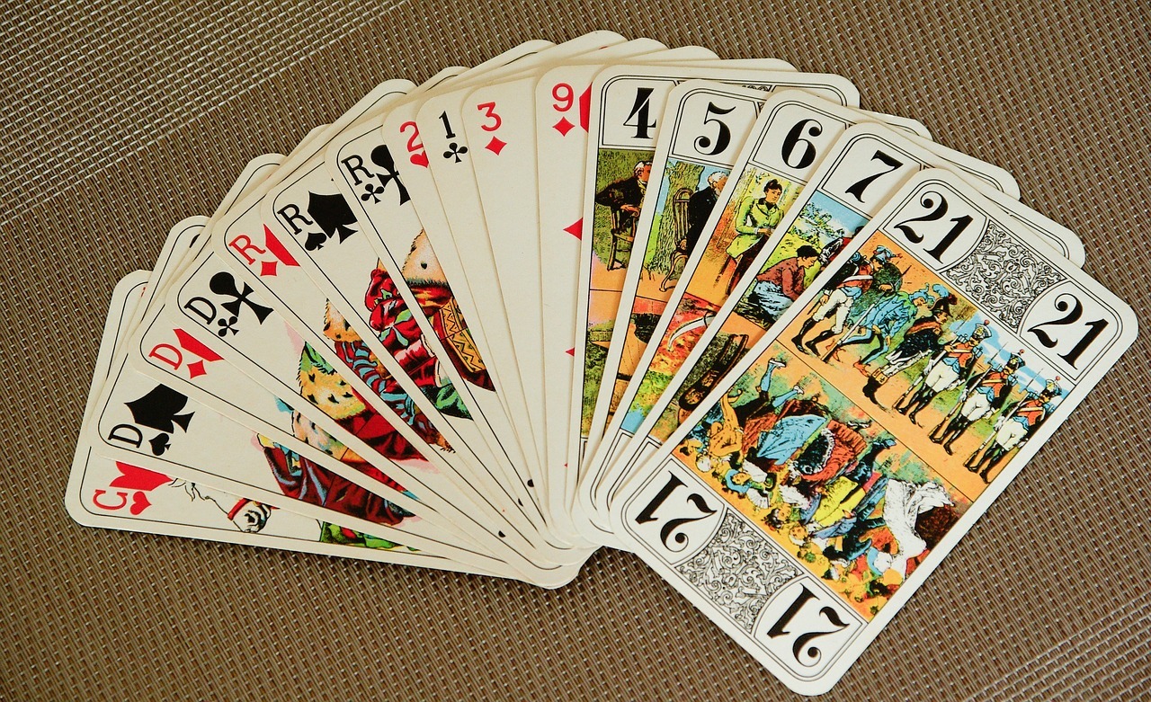 Jeu de cartes traditionnelles le tarot Jeu Tarot